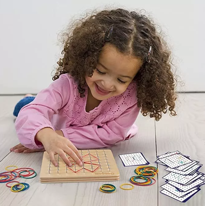 Geoplano de madera con tarjetas y elásticos | Juego didáctico Montessori
